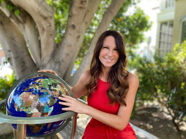 We sit down with Elissa Fisher Harris, CIO at 5th Element Group, and host of A World On Purpose Podcast to discuss positive social impact.
