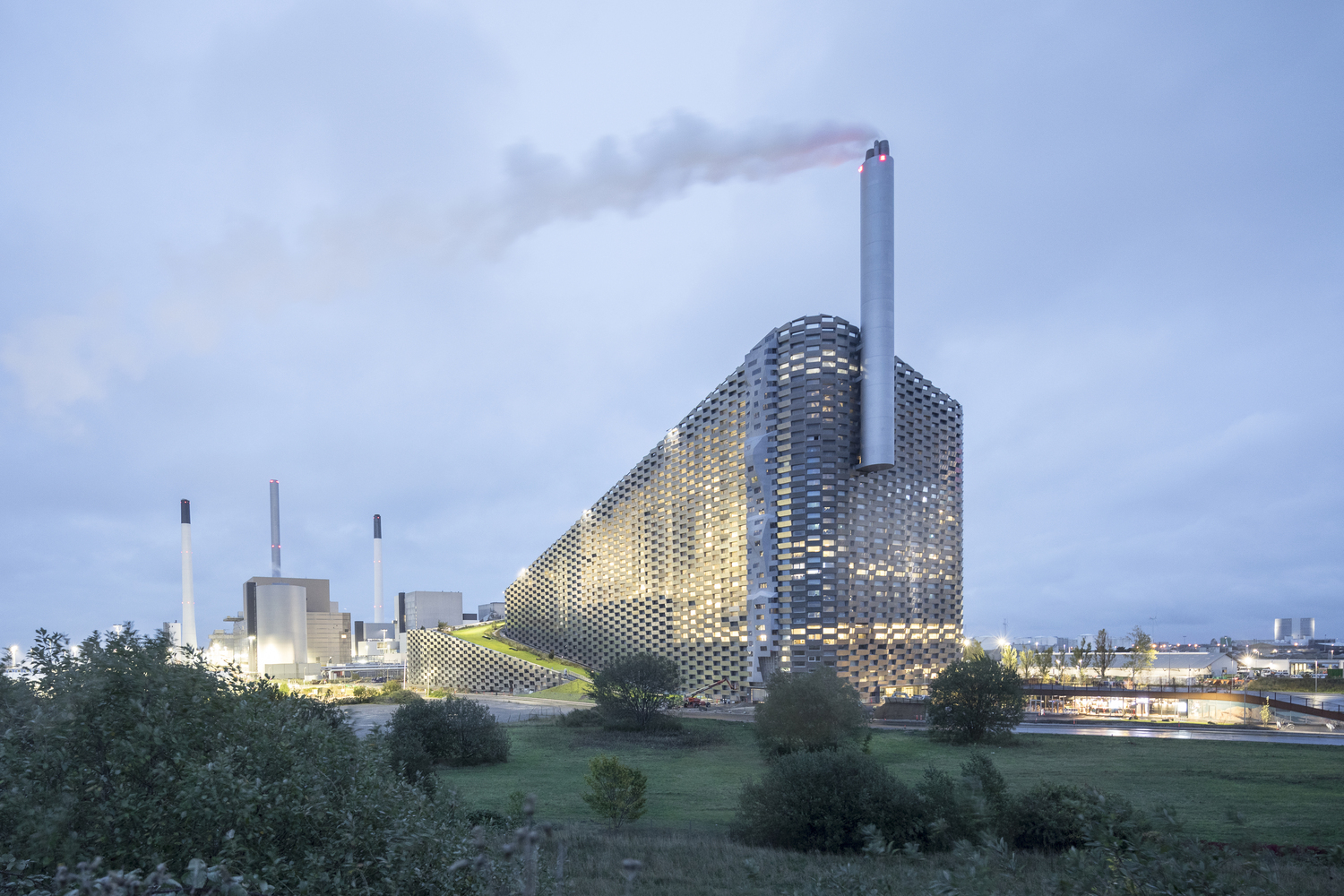 Sustainable Power Plants: Showcasing WtE's Architectural Ingenuity